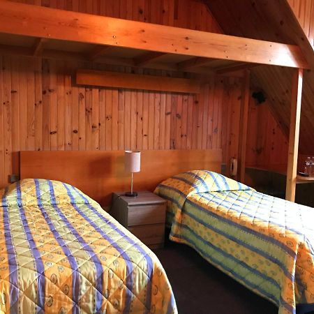 Logis Hotel & Restaurant - Auberge De La Foret アーズブルック エクステリア 写真
