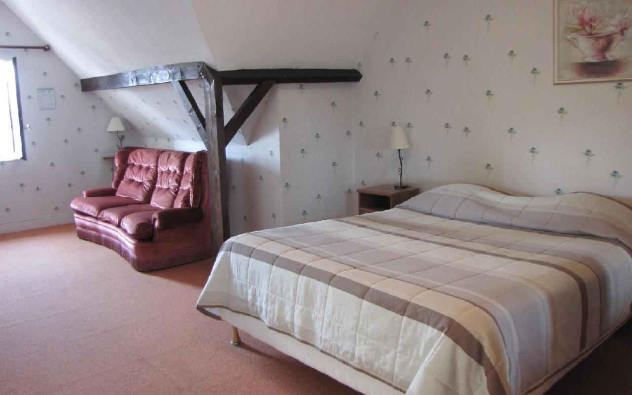 Logis Hotel & Restaurant - Auberge De La Foret アーズブルック エクステリア 写真