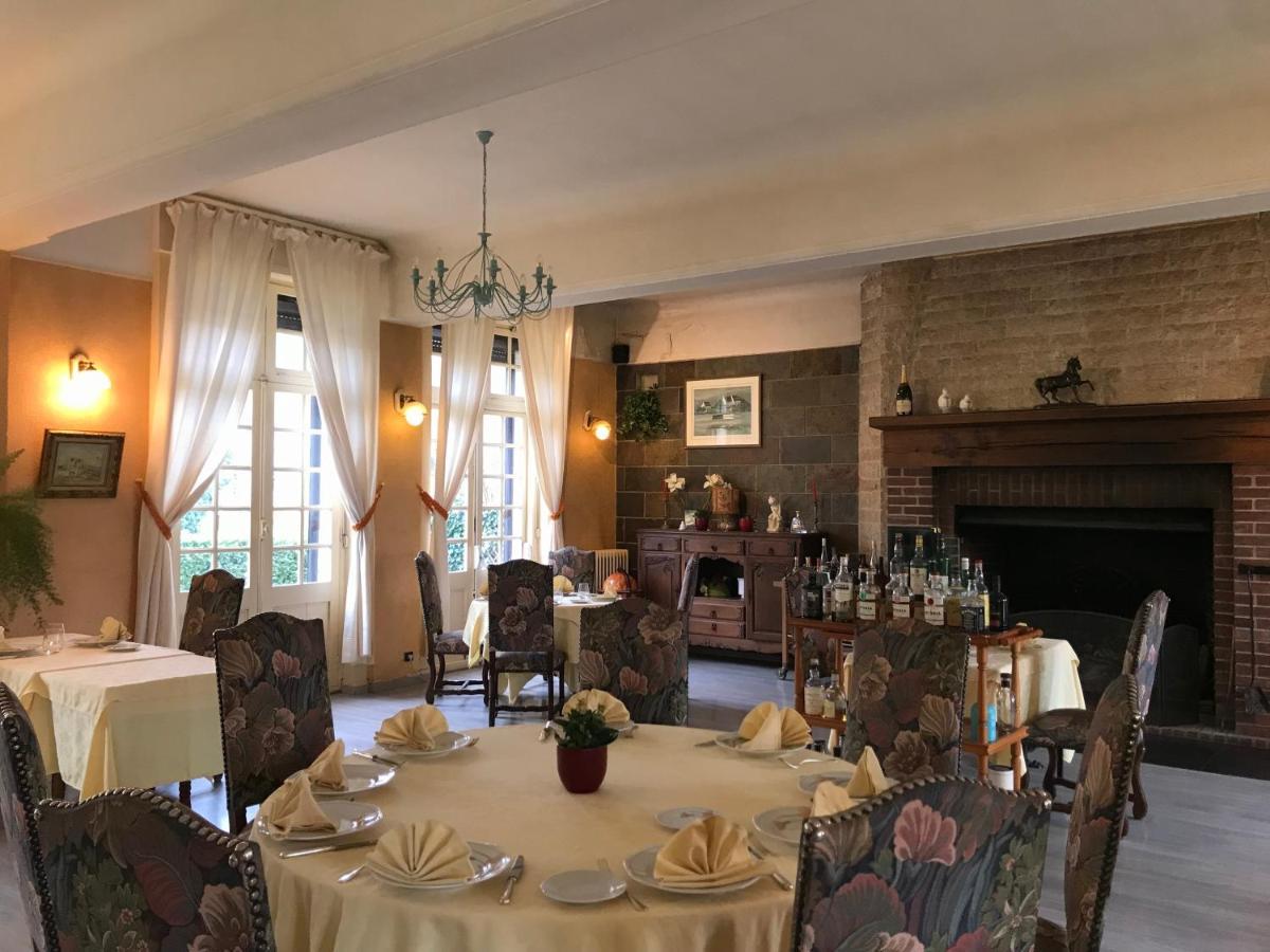 Logis Hotel & Restaurant - Auberge De La Foret アーズブルック エクステリア 写真