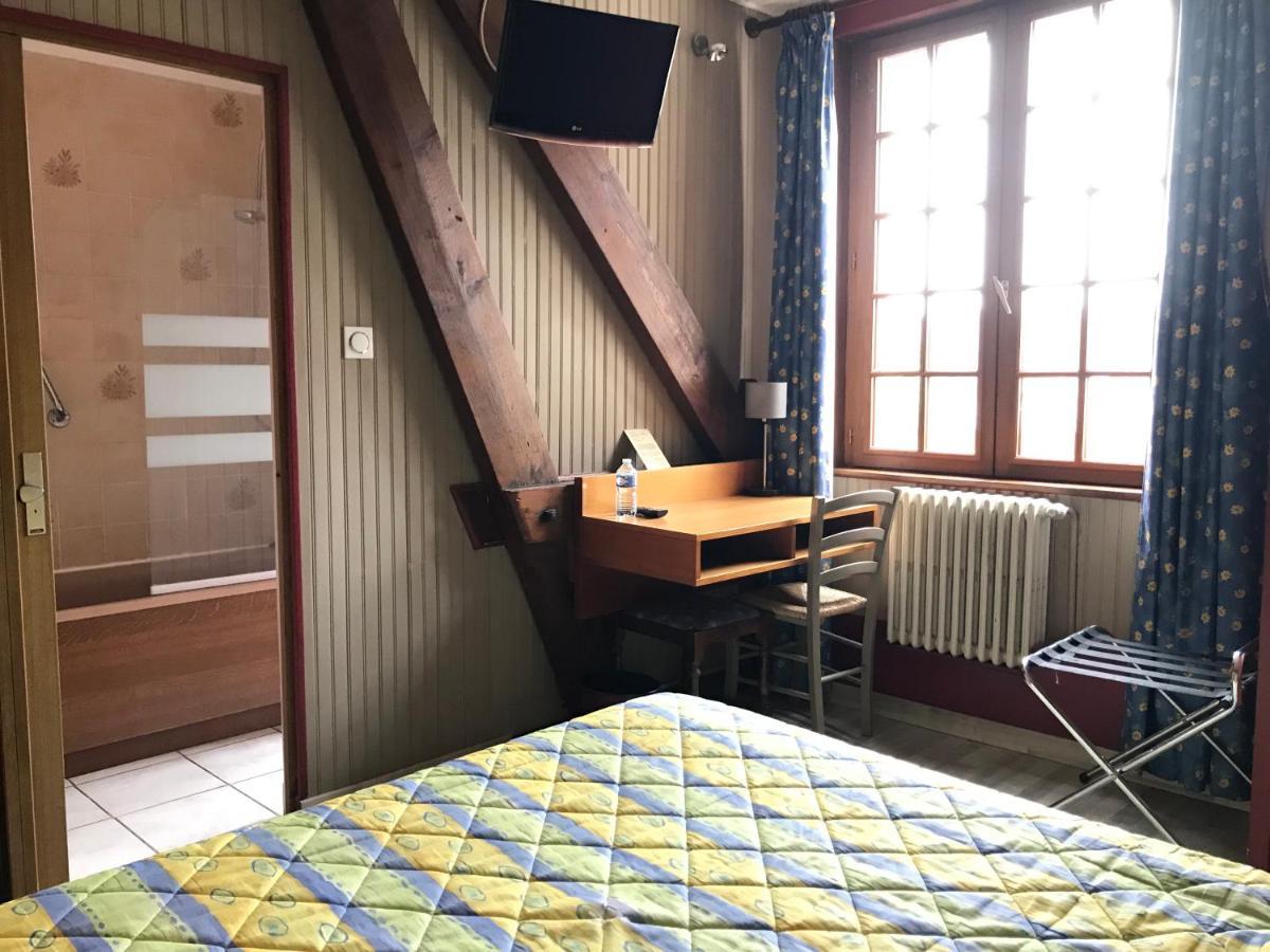 Logis Hotel & Restaurant - Auberge De La Foret アーズブルック エクステリア 写真