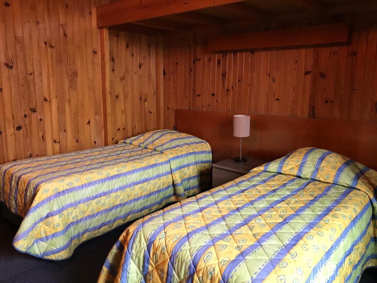 Logis Hotel & Restaurant - Auberge De La Foret アーズブルック エクステリア 写真